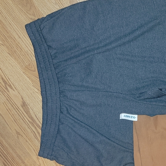New Old Navy pants 2 pair size 3X - Picture 3 of 4